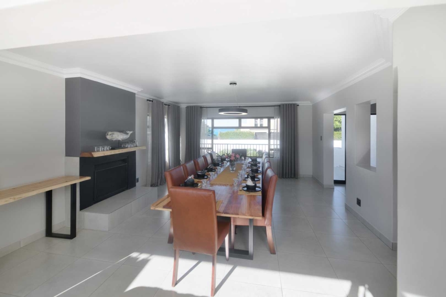9 Bedroom Property for Sale in Westcliff Western Cape